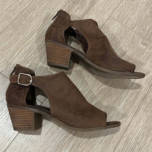 Carlos Santana Peep Toe Heeled Booties - size: 7 - Picture 3 of 7